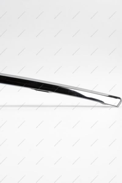 Молдинг переднего бампера нижний правый Lada Vesta SW Cross Lada LADA 8450031002