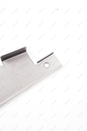 Кронштейн ВАЗ-2121 крепления фартука правый Lada LADA 21210840431400