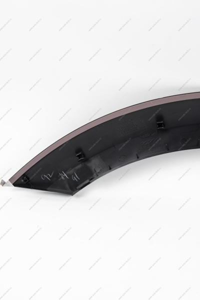 Накладка арки заднего колеса левая Lada Vesta SW Cross ( с скотчем) Lada LADA 8450031655