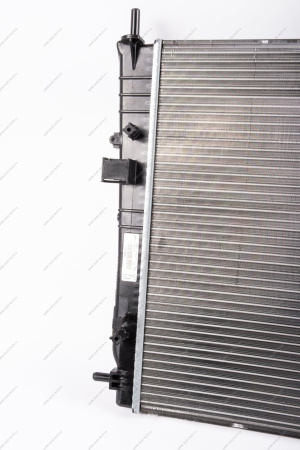 Радиатор охлаждения LADA Largus/Лада Ларгус с кондиц. 16 кл. . Lada LADA 214100598R