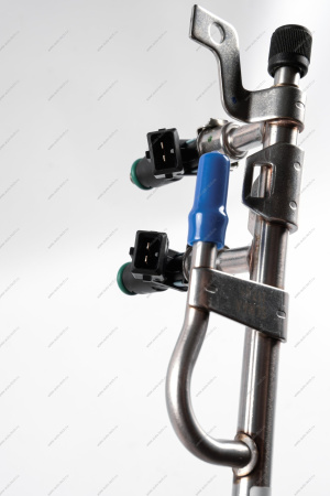 Рампа топливная LADA Largus (в сборе с форсунками) дв 11189 8кл. Lada LADA 11189114401000