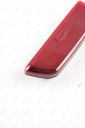 Световозвращатель LADA NIVA TRAVEL заднего бампера правый (катафот) Lada LADA 21230371613800