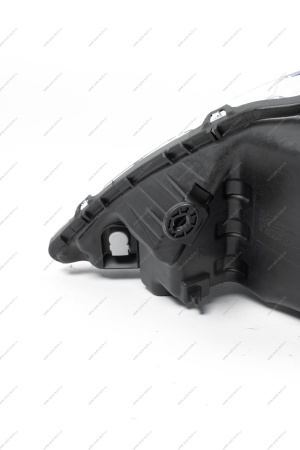 Фара правая RENAULT Logan 2010-/LADA Largus Renault RENAULT 8200744754
