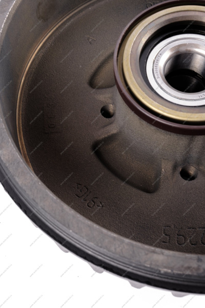 Барабан LADA Largus/Лада Ларгус тормозной с АБС с подшипником SNR в сборе Lada LADA 8450094749