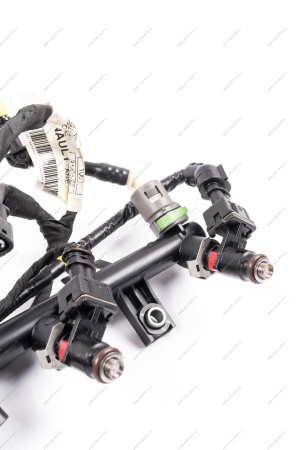 Рампа топливная LADA XRAY в сборе с форсунками 166007733R 4шт дв H4M к-т Renault RENAULT 175200117R