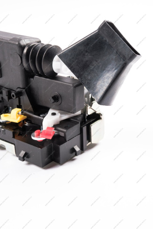 Замок двери LADA Largus/Лада Ларгус внутренний передний левый с эл. приводом 5 контактов (Valeo) Lada LADA 805036313R