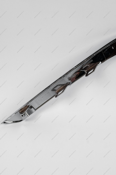 Молдинг переднего бампера нижний правый (хром) LADA Largus (FL) NEW Lada LADA 8450090635