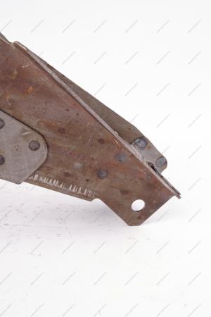 Кр-н ВАЗ-2121 крепления штанги (солдатик с косынкой) Kamaz KAMAZ 21210510120263