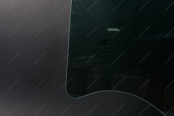 Стекло опускное задней левой двери (с усиленной тонировкой) (светопропускная способность 40%) LADA XRAY LADA LADA 823018581R