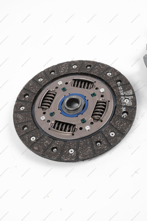 Диск сцепления ведомый+нажимной (без выжимного подшипника)C1060326 LADAVesta 1.6 c 2015-17/Largus 1.6 c 2016 к-т Valeo VALEO 832380