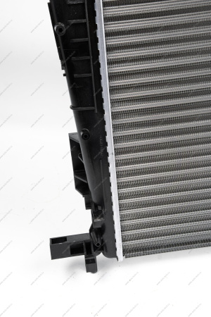 Радиатор охлаждения LADA Vesta Lada LADA 214105731R