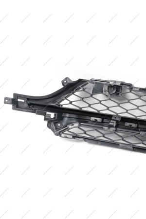 Решетка переднего бампера нижняя LADA Vesta FL Lada LADA 8450040058