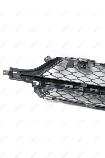 Решетка переднего бампера нижняя LADA Vesta FL Lada LADA 8450040058