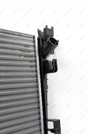 Радиатор охлаждения LADA Vesta Lada LADA 214105731R