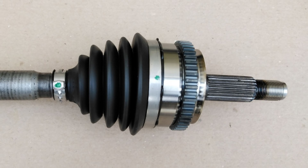 Привод правого переднего колеса в сборе LADA Vesta КПП (CVTX) "GKN Driveline) Renault RENAULT 391004752R