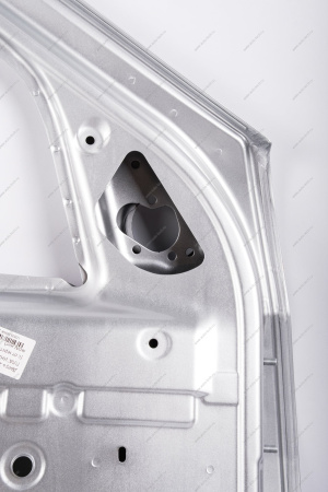 Дверь передняя левая LADA Largus/Лада Ларгус крашеная (с отв. под молдинг) 691 Платина (Серебристый Lada LADA 801013696R-691