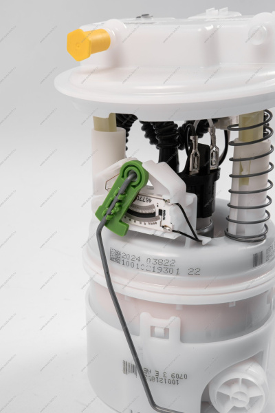 Насос топливный RENAULT Duster двиг.1.3 4WD Renault RENAULT 172025294R