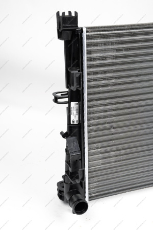 Радиатор охлаждения LADA Vesta Lada LADA 214105731R