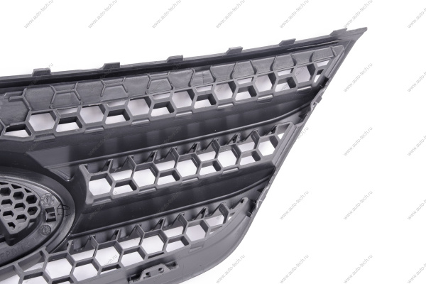Решетка переднего бампера верхняя нов/ обр. Largus Cross Lada LADA 8450091244