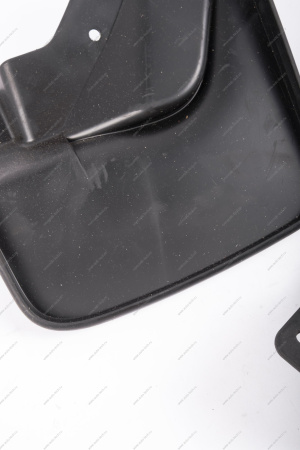 Брызговики переднего крыла ВАЗ-2123 правый+левый (Шеви-Бертоне) к-т Lada LADA 2123084035121355