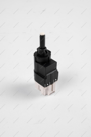 Выключатель стоп-сигнала Renault Logan, LAGRUS, Clio, Laguna II (8кл) RENAULT RENAULT 253206170R