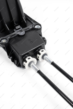 Привод управления механизмом выбора передач в сборе с тросами КПП-JR5 двиг.p3m,p4m) Lada Largus Lada LADA 8450020110