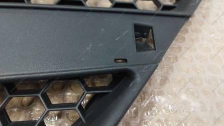 Решетка радиатора переднего бампера верхняя LADA Largus Lada LADA 8450000248