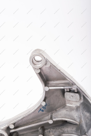 Кронштейн левой опоры подвески двигателя (P4M,P4P-BVM5) LADA XRAY Lada LADA 8450009700