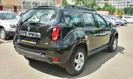 Крыло переднее правое RENAULT Duster крашеное Черная жемчужина 676 Api Api DC6000160-0R00