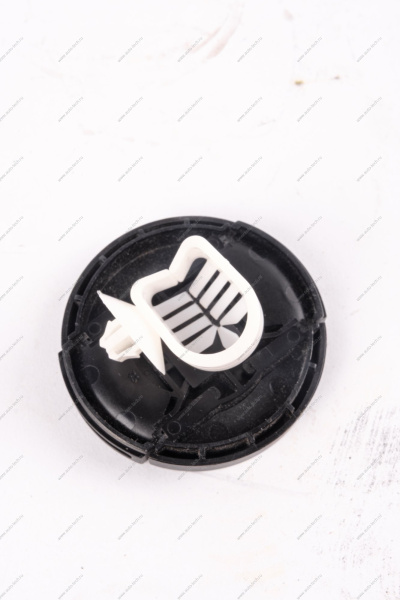 Клипса Lada Vesta крепления жгута проводов. трубки кондиц. Renault RENAULT 7703079740