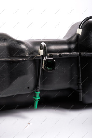 Бак топливный инжекторный пластик без ЭБН LADA Largus (р3м,р4м) ( без упаковки) Lada LADA 8450009499