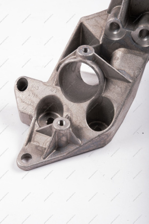 Кронштейн ВАЗ-2190 левой опоры двигателя МКПП АвтоВАЗ LADA 21900100123100