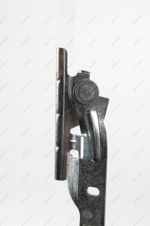 Петля капота левая LADA Largus/RENAULT Logan 04-13 Россия Россия 6001546875