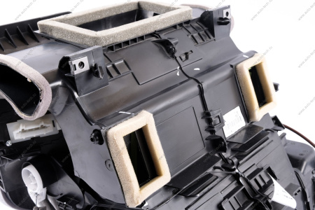 Отопитель с кондиционером в сборе (с механическим радиатором) LADA Vesta Lada LADA 8450045386