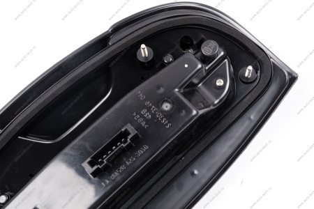 Фонарь задний правый LADA NIVA TRAVEL с бесцветным стеклом Lada LADA 8450086864