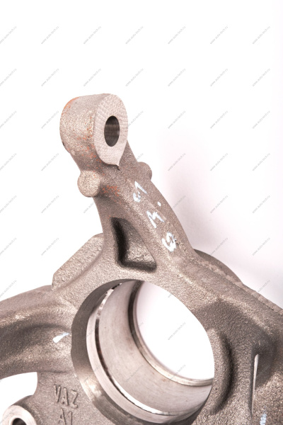 Кулак поворотный правый Renault RENAULT 400140943R