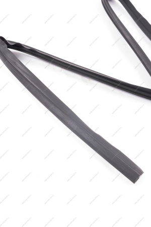 Уплотнитель лобового стекла нижний LADA Largus/Лада Ларгус (БРТ) Lada RENAULT 8450000578