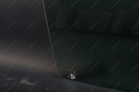 Стекло LADA Vesta опускное передней двери левое тонирован. (Tinted) Lada LADA 8450045191