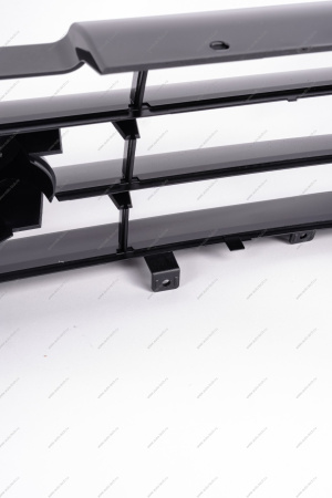 Решетка радиатора LADA Vesta SW Cross (накладка) глянцевая Lada LADA 8450030181