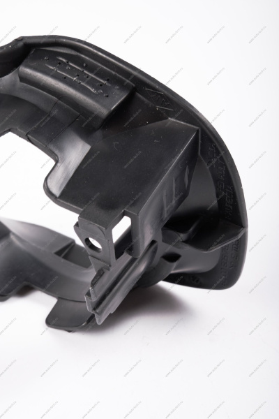 Держатель птф правый RENAULT Duster/Рено Дастер (пласт) Renault RENAULT 6001549321