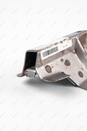 Поддомкратник ВАЗ-2121 задний правый(кронштейн) Lada LADA 21210510141000