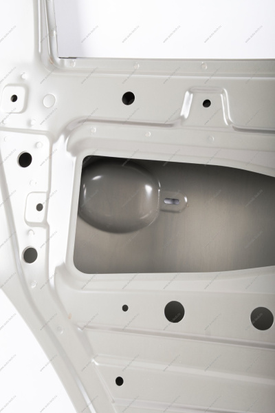 Дверь ВАЗ-1118/2190 задняя левая с брусом безопасности и прокладкой изоляционной (катафорезный грунт) Lada LADA 11180620001585