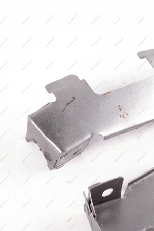 Кр-н ВАЗ-2107 решетки радиатора правый+левый к-т Lada LADA 2107084010404100