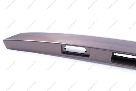 Накладка крышки багажника крашеная 496 ФАНТОМ Lada Vesta/ SW/ SW Cross (без отв. под камеру) Lada LADA 8450008390-496