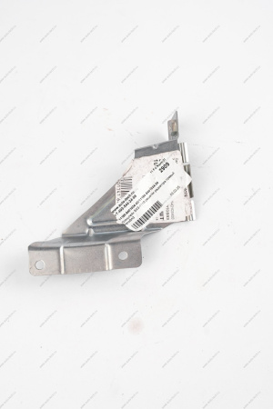 Кронштейн ВАЗ-1118 решетки радиатора правый АвтоВАЗ LADA 11180840103400