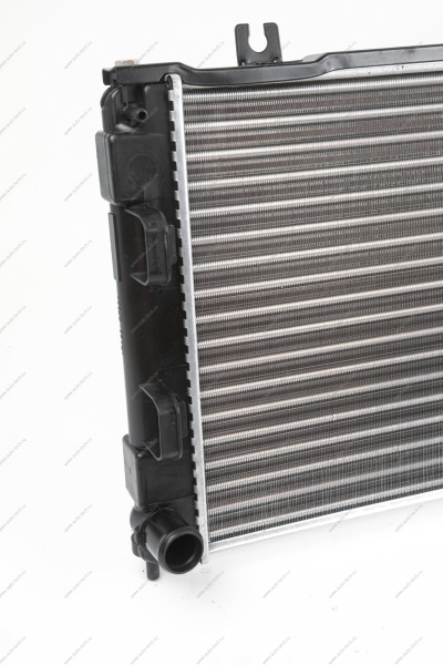 Радиатор охлаждения ВАЗ-2190 +/- A/C 2015 - МКПП Gamma GAMMA GMRCL2193