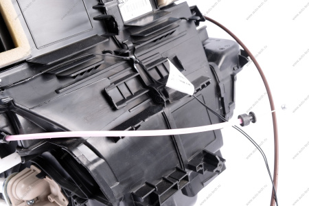 Отопитель с кондиционером в сборе (с механическим радиатором) LADA Vesta Lada LADA 8450045386