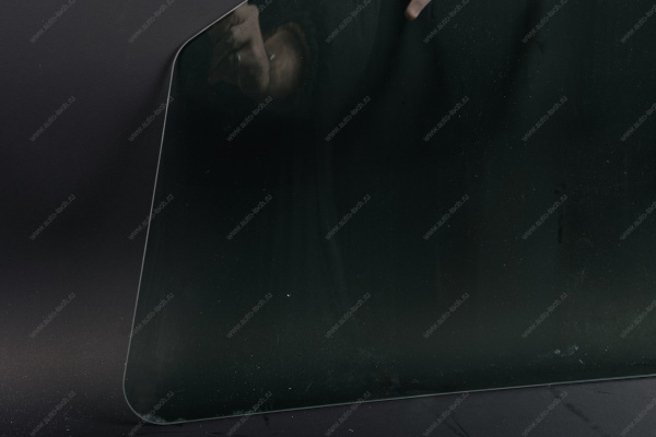 Стекло LADA Vesta опускное передней двери правое тонирован (Tinted) Lada LADA 4112254