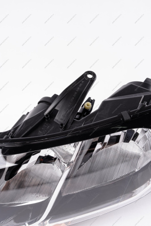 Фара левая (лампа H7) LADA Largus (FL) NEW Lada LADA 8450092037