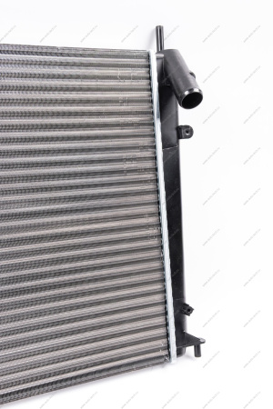 Радиатор охлаждения RENAULT Logan/ LADA Largus под авто с кондиц. после 03.2008 8кл Luzar LUZAR LRCRELO08139